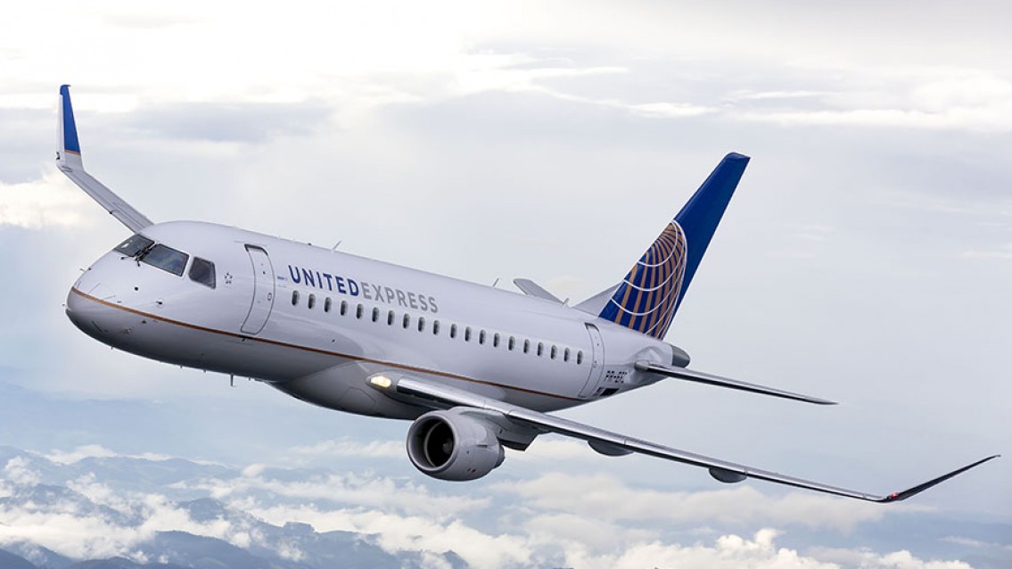 Embraer e United Airlines assinam contrato para 25 jatos E175