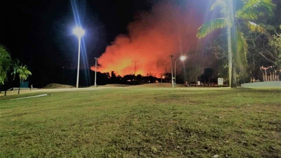 Incêndio atinge proximidades do Parque Cesamar em Palmas
